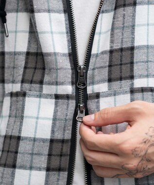 WEGO 【ユニセックス着用ITEM/MLサイズ展開】チェックグラフィックZIPパーカー（LS） ホワイトチェック1