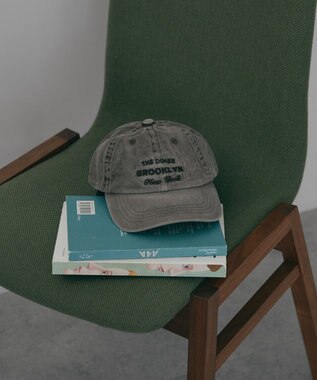 AMERICAN HOLIC 刺繍ロゴピグメントキャップ Brown