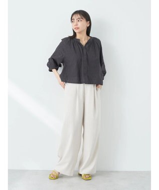 earth music&ecology 刺繍ギャザーブラウス Black