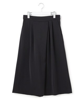 ICB L ワッシャーダルサテン ニーショーツ ブラック