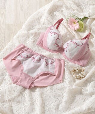 Wing 【エアリーソフトブラ】　ふんわりエアリーな着用感　脇から背中すっきり　ウイング／ワコール　KB2202 ストロベリー