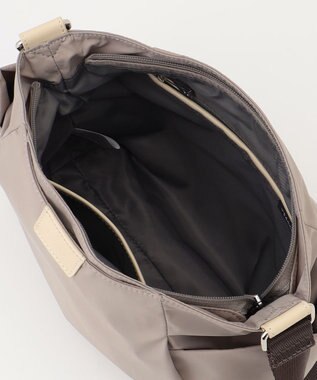 Y'SACCS 【ナイロンタフタ】トラベルショルダー mini グレージュ