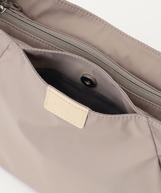 Y'SACCS 【ナイロンタフタ】トラベルショルダー mini グレージュ