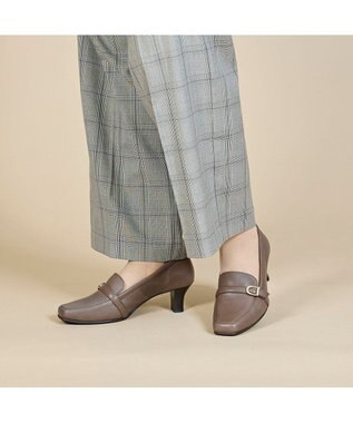 ing <ing>ベルトデザインヒールローファー