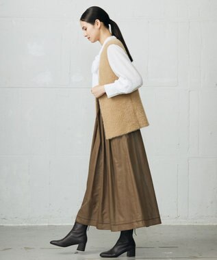 自由区 L ニットファー ジレ キャメル