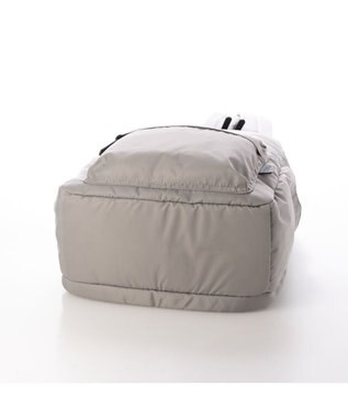 Y'SACCS ナイロン A4リュック　Sサイズ ライトグレー