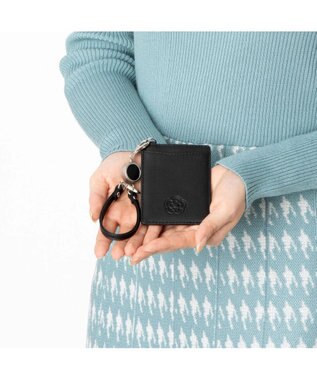 CLATHAS ワッフル リール付きパスケース ブラック