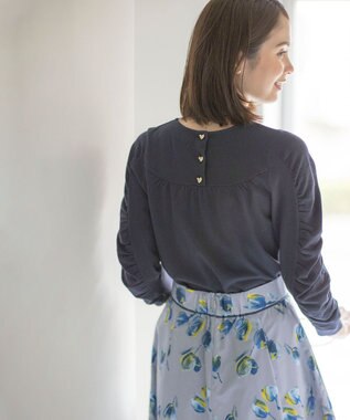 組曲 ハートボタン ニットプルオーバー ネイビー系