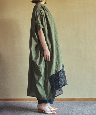 muuc キャッチ裾切り替えフレンチスリーブワンピース〈前開きで羽織にも〉〈日本製〉〈上品な透け感〉〈体型カバー・フリーサイズ〉〈モードな異素材・コットンローン使用〉 カーキ
