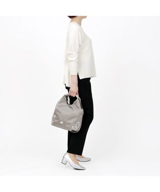 IBIZA イルミナード　ハンドバッグ ライトグレー