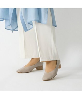 ing <ing>【WEB限定】【レイン対応】スクエアトゥVカットパンプス オーク