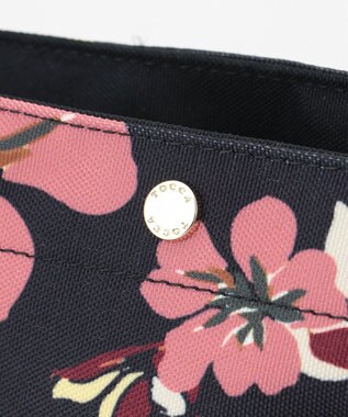 TOCCA LOVE MY COLOR CROSSBODY BAG バッグ ブラック（花柄）系5