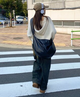 WEGO 【ユニセックス着用ITEM】エアリーBIGショルダー ブラック