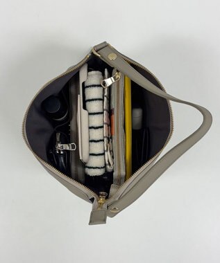 russet エンボスモノグラムショルダーバッグ(CE-1547) GrayBeige