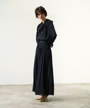 GRACE CONTINENTAL シアープリーツパンツ ブラック