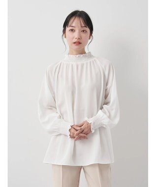 earth music&ecology シャーリングネックブラウス Off White