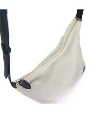 Regalo Felice 【超軽量 / A4サイズ対応 / 口元ファスナータイプ】ショルダー / REGALO IV(アイボリー)