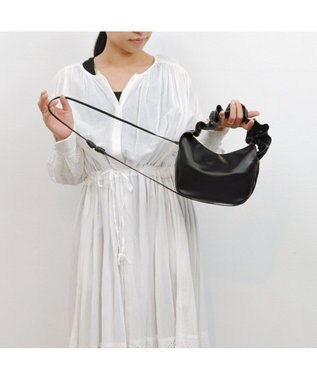 UNBILLION kakatoo フリルハンドルフラップショルダーバッグ ブラック