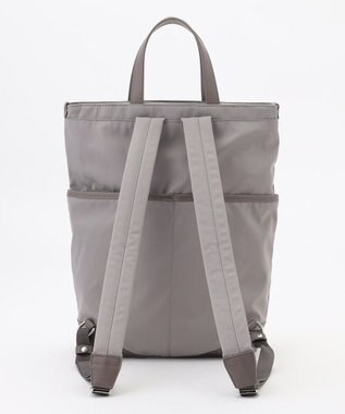 Y'SACCS アシメファスナーポケットリュック グレージュ