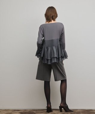 GRACE CONTINENTAL フレアカットトップ グレー