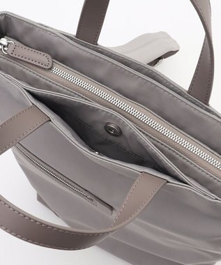 Y'SACCS アシメファスナーポケットリュック グレージュ