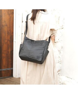 Regalo Felice 【水や汚れに強い / 超軽量】ショルダー / REGALO BK(ブラック）