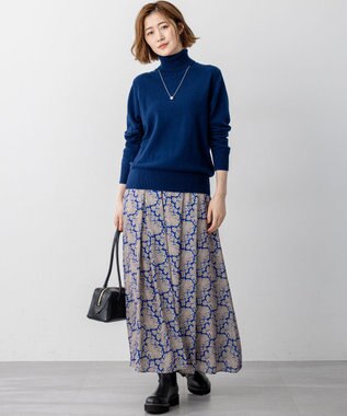 23区 L 【滝沢眞規子さん着用/Oggi掲載/洗える】ピュアカシミヤ タートルネック ニット ブルー系