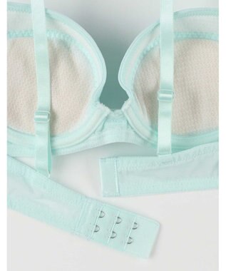 une nana cool 胸もとフィットをリボンでキープ リボンブラ TU