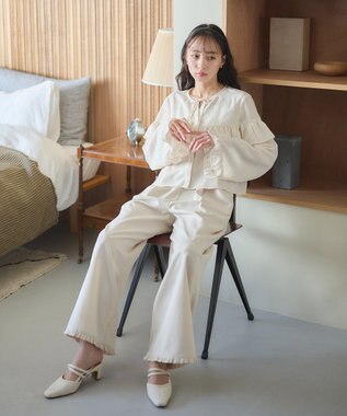 earth music&ecology ミニフリルフロントジップロンパース Ivory