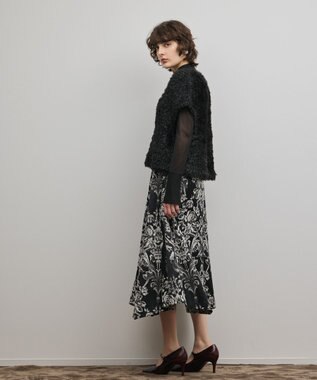 GRACE CONTINENTAL ラメフェザーベスト ブラック