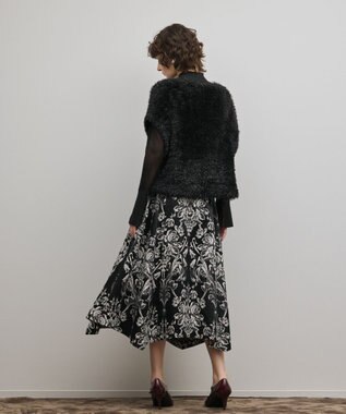 GRACE CONTINENTAL ラメフェザーベスト ブラック