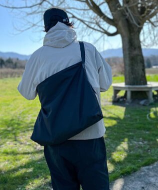 LIVERAL 【大容量】UKIE メッセンジャーバッグ Super water repellent