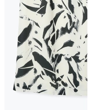 Te chichi 【2026年3月InRed掲載波瑠さん着用】ペイントパターンナロースカート オフホワイト