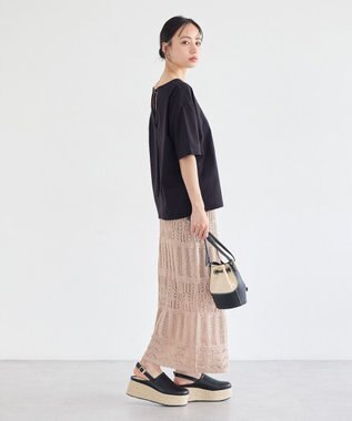 earth music&ecology 【セットアップ対応】透かし編みニットＩラインスカート Beige