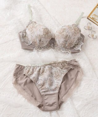 Wing 3/4カップブラ　【2700シリーズ】　しっかりめの着用感　奥行き感と透明感のあるデザイン　ウイング／ワコール　PB2700 オリーブ