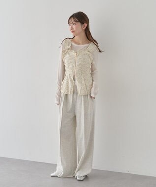 earth music&ecology フラワーペプラムビスチェ Ivory