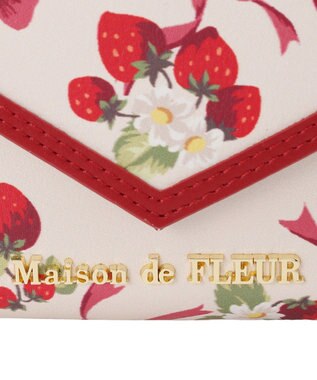 Maison de FLEUR いちご柄ウォレット Red