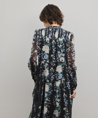 GRACE CONTINENTAL フラワープリントティアードワンピース ブラック