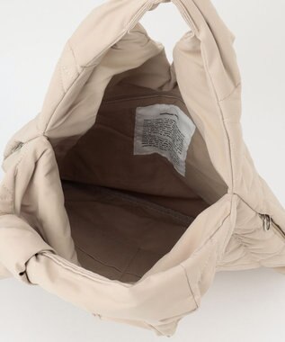 LA BAGAGERIE 【maison vert】 【超軽量！】キルティングトライアングルトートバッグ ベージュ