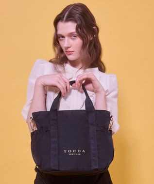 TOCCA 【WEB＆一部店舗限定・環境にやさしい素材】SANA SIDEPOCKET TOTE トートバッグ ブラック系