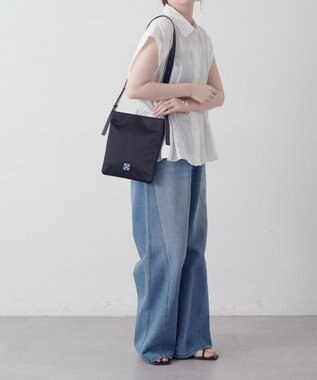 russet バイカラーレザーベルトフラットショルダーバッグ(SF-278) Black