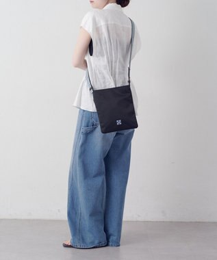 russet バイカラーレザーベルトフラットショルダーバッグ(SF-278) Black