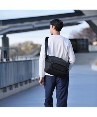 ACE BAGS & LUGGAGE 【スポーツ観戦】 ace. エブスタ ショルダーバッグ A4/14インチPC収納 メッセンジャー 20081 エース ブラック
