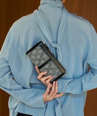 MIYABIYA LAQUOHクロス柄ジャガード財布