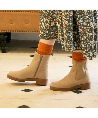 ing <ing>サイドゴアブーツ ベージュヌバック