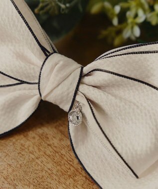 Tiaclasse 配色リボンバレッタ オフホワイト