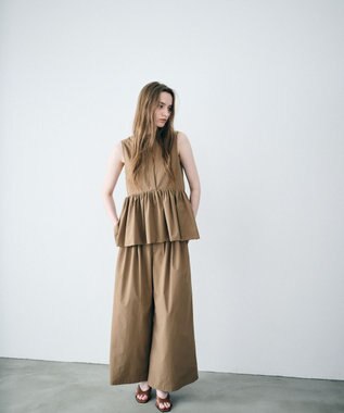 uncrave クールタッチカラータイプライター ペプラムブラウス キャメルベージュ