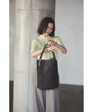 MIYABIYA LAQUOH【撥水加工】篭目柄エンボスボンディング バケツ型2WAYショルダー チョコ