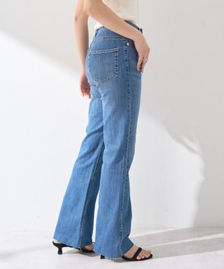 earth music&ecology セルフカットフレアデニムパンツ Medium Indigo
