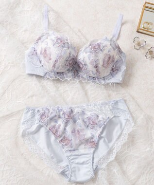 Wing 3/4カップブラ　【2700シリーズ】　しっかりめの着用感　奥行き感と透明感のあるデザイン　ウイング／ワコール　PB2700 パープル